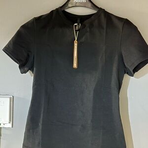 Skims women’s classic stretch T sz.M